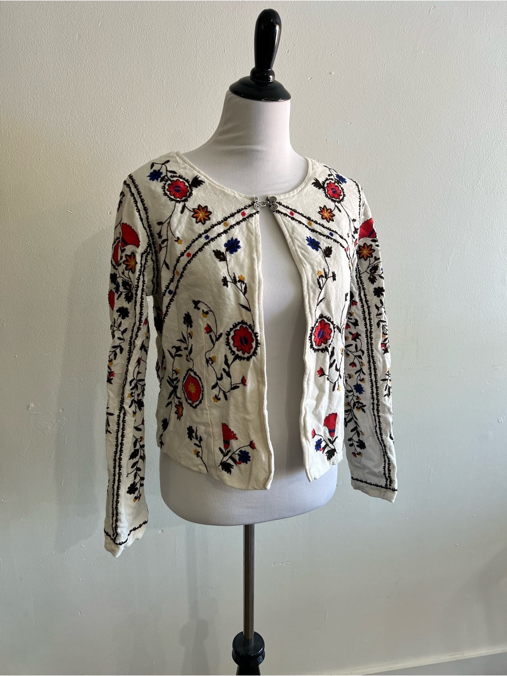 For The Republic Ivory Blazer - Beautiful embroidered Detailing